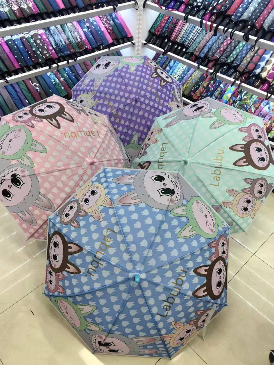 چتر فانتزی طرح لبوبوکد۲(۱۲عددی)