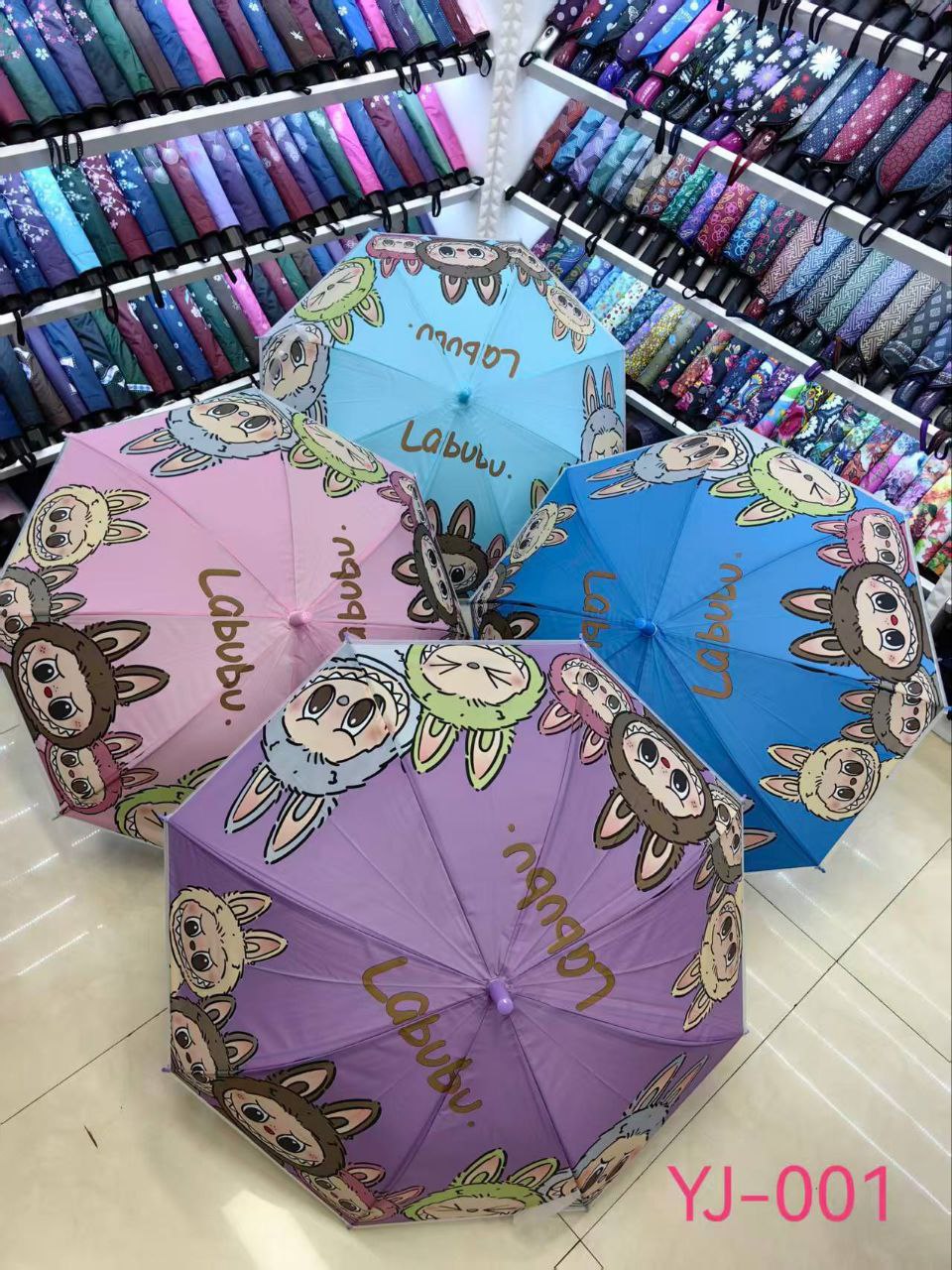 چتر فانتزی طرح لبوبو کد۱(۱۲عددی)